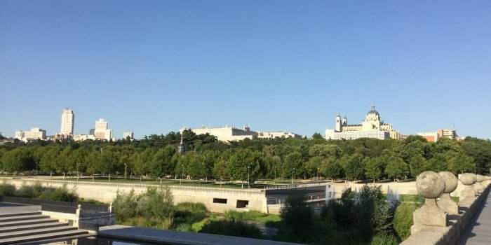  Madrid Río : entre les ponts de Segovia et de la Reina Victoria